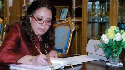 سفيرة مصر في تايلاند تقدم أوراق اعتمادها لملك تايلاند
