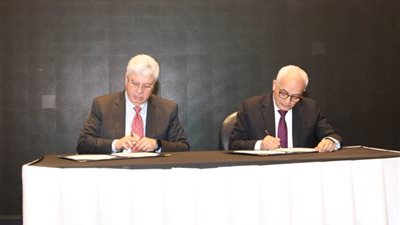 حجازي وعاشور يوقعان بروتوكول تعاون بشأن اكتشاف وتأهيل الطلاب المبتكرين
