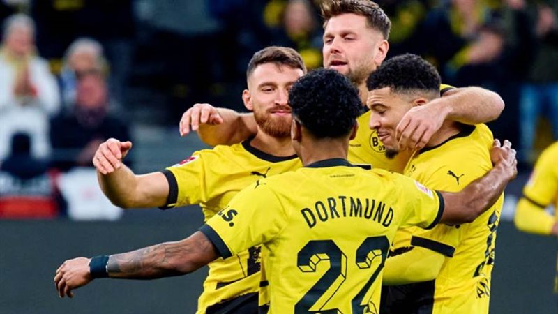 بوروسيا دوتموند يفوز