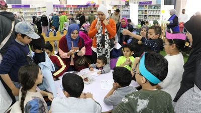 ورش حكي وتصميمات بالطين الأسواني ضمن فعاليات الأطفال معرض الكتاب 