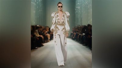 اللبناني سعيد قبيسي يطلق مجموعة فساتين طال انتظارها في عالم الموضة.. صور