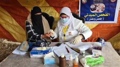 الكشف على ١٠٠٣ مواطنين في قافلة طبية مجانية بوحدة الثامنة بذور بالبحيرة 