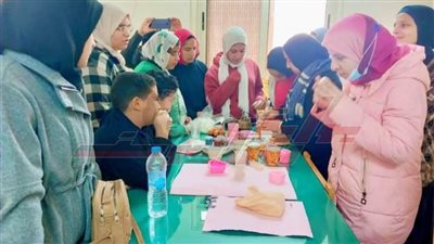 ورشة تدريبية عن صناعة الشموع للنشء بشباب كفر الشيخ 