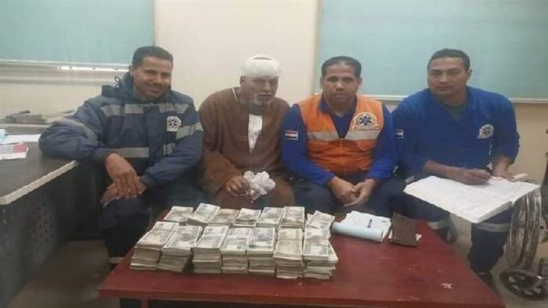 مسعف يعثر على مبلغ