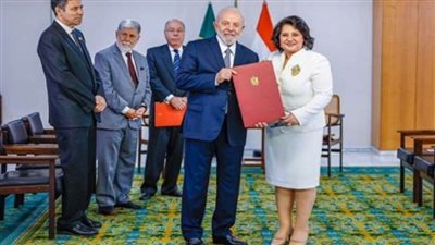 سفيرة مصر لدى البرازيل تقدم أوراق اعتمادها للرئيس البرازيلي