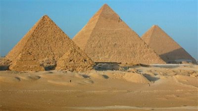 عاجل| لجنة برئاسة زاهي حواس لدراسة مشروع ترميم هرم منكاورع