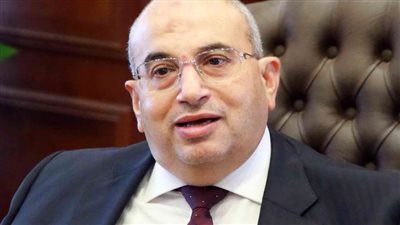 خبراء الضرائب يطالبون بإعفاء المصانع من الضريبة العقارية بشكل نهائي