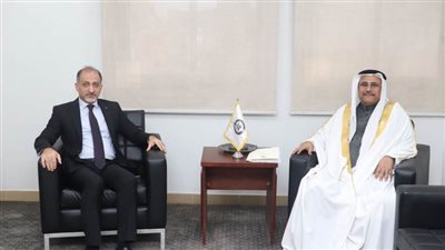 رئيس البرلمان العربي يلتقي مندوب فلسطين لدى جامعة الدول العربية