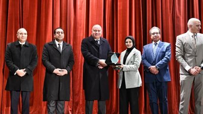 محافظ قنا يشهد حفل تكريم متطوعي مؤسسة 