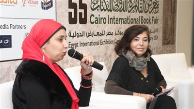 الشاعرة الإيطالية ترابازو بمعرض الكتاب: الشعر لا يمتلك قوة تغيير العالم