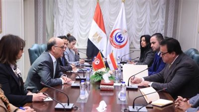 وزير الصحة يستقبل السفير التونسي لبحث التعاون بين البلدين في القطاع الصحي