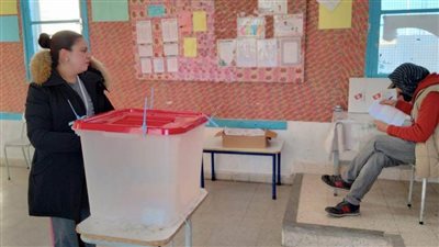 إغلاق مراكز اقتراع الدور الثاني بانتخابات المجالس المحلية في تونس بنسبة مشاركة 12.44%