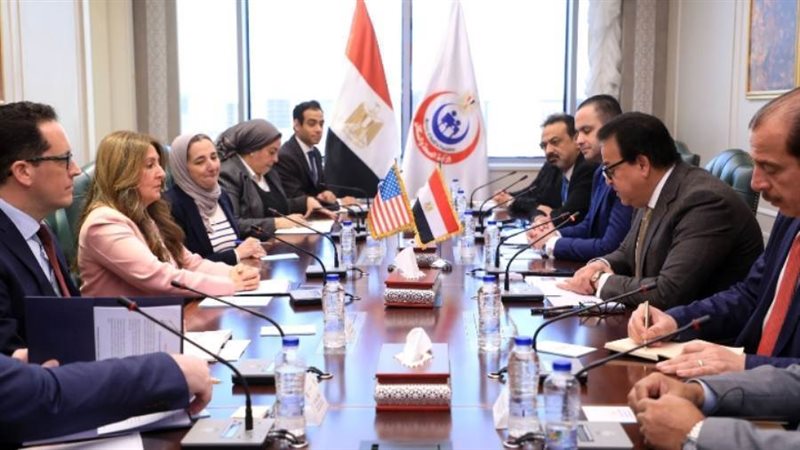 لقاء وزير الصحة والسفيرة