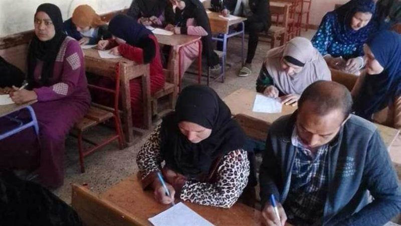 المصريون يتعلمون