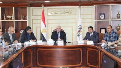 قبول 11 تظلما والموافقة على50 طلب تقنين في اجتماع  العليا للبت ببني سويف