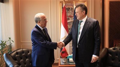 وزير السياحة والآثار يبحث مع السفير المغربي سبل تعزيز التعاون بين البلدين 