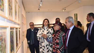 وزيرة الثقافة تفتتح معرِض 