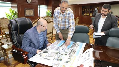 محافظ بني سويف يناقش تصميمات مشروع إنشاء مركز لتنمية المهارات بالواسطى