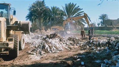 إزالة 414 حالة تعد واسترداد 29035 مترًا و328 فدانًا بأسيوط