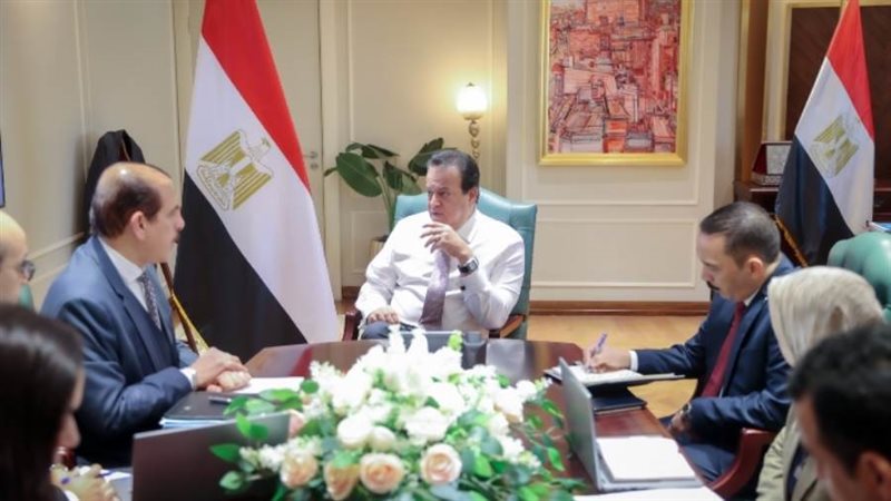 لقاء وزير الصحة مع