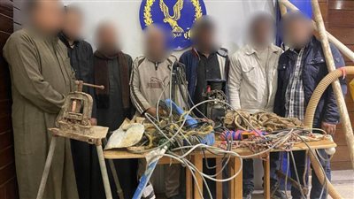 ضبط 7 أشخاص لقيامهم بأعمال الحفر والتنقيب عن الآثار داخل عقار بالقاهرة
