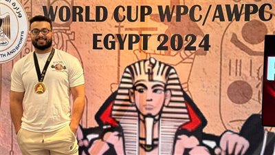 رئيس جامعة السويس يهنئ أمير السيد الأول بالقوة البدنية بكأس العالم