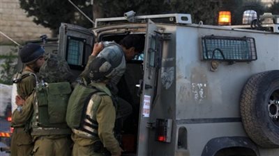 الاحتلال يعتقل خمسة مواطنين من إذنا