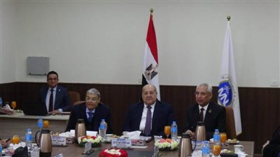 برئاسة رئيس مجلس الشيوخ مجلس أمناء جامعة المنيا الأهلية يُناقش الموقف المالي وقواعد المنح الدراسية للطلاب