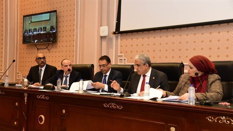 لجنة القوي العاملة