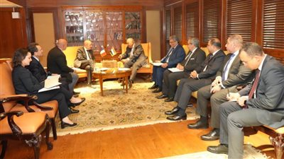 شكري يعقد مباحثات مع المبعوث الرئاسي الفرنسي إلى لبنان