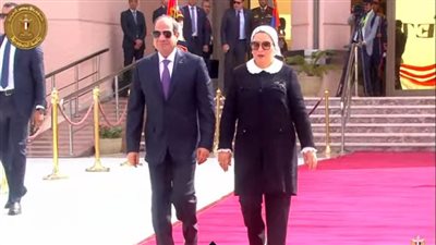 عاجل| الرئيس عبد الفتاح السيسي يستقبل رئيس الجمهورية التركية