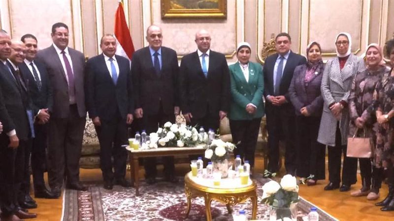 اعضاء النواب بصحبة