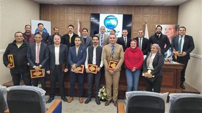 تقديرًا لدورهم في انتخابات الرئاسة.. تكريم شباب 