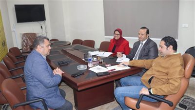 نائب محافظ بني سويف يجري المقابلات الشخصية للمُرشحين لمسابقة جائزة التميز الحكومي