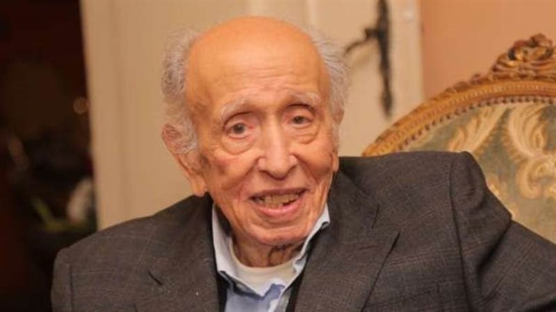 الكاتب الصحفي القدير