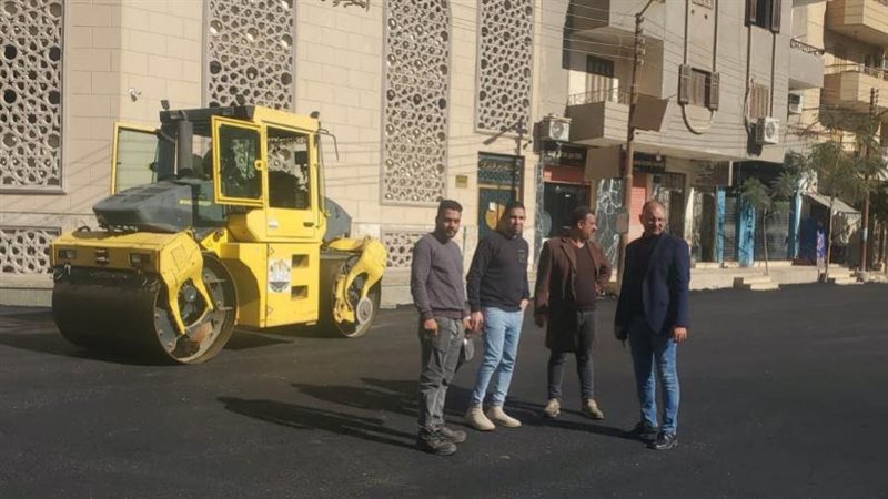 جانب من أعمال الرصف