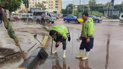 محافظ الإسكندرية يشدد على رؤساء الأحياء بمتابعة تصريف مياه الأمطار