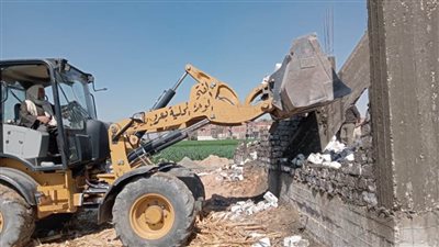إزالات فورية لـ43 حالة تعد على أراض زراعية وأملاك الدولة بأسيوط