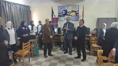 وكيل تعليم البحيرة يتابع مجموعات الدعم بمدارس دمنهور