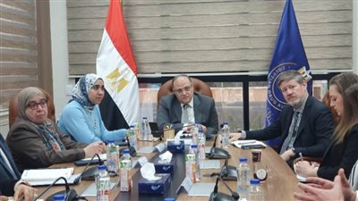 رئيس هيئة الدواء يبحث التعاون مع وفد غرفة التجارة الأمريكية