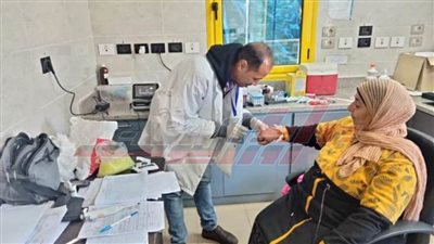 د. محمد شقوير يستعرض أعمال القافلة الطبية المجانية بكفر الشيخ