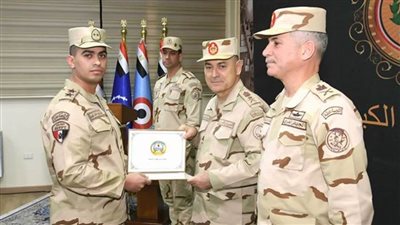 عاجل.. الفريق أسامة عسكر يكرم عددا من المتميزين من أبناء القوات المسلحة