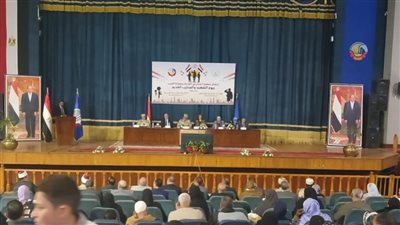 تكريم أسر الشهداء ومصابي العمليات الحربية بمحافظة البحيرة 