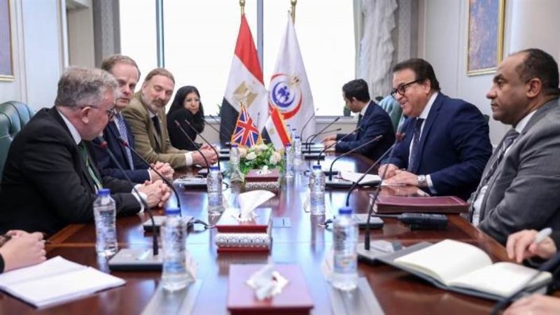 اجتماع وزير الصحة