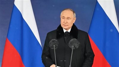 بوتين يهنئ المواطنين الروس بيوم 