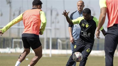 تدريبات بدنية للاعبي الزمالك في الجزائر