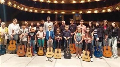 عيد الحب على طريقة مواهب الجيتار والعود والغناء بأوبرا دمنهور.. اليوم