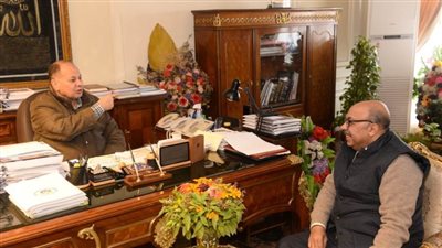 محافظ أسيوط يؤكد أهمية توصيل الخدمات الطبية والعلاجية للمواطنين وتنفيذ المبادرات الرئاسية