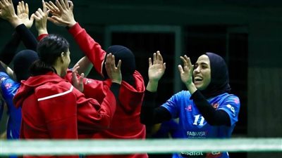 الأهلي والزمالك يتأهلان لنهائي كأس سوبر سيدات الطائرة