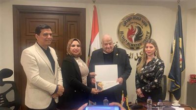 الفريق جلال الهريدي يكرم أمانة التضامن الاجتماعي بالحزب لدورها المتميز في الاستحقاق الرئاسي